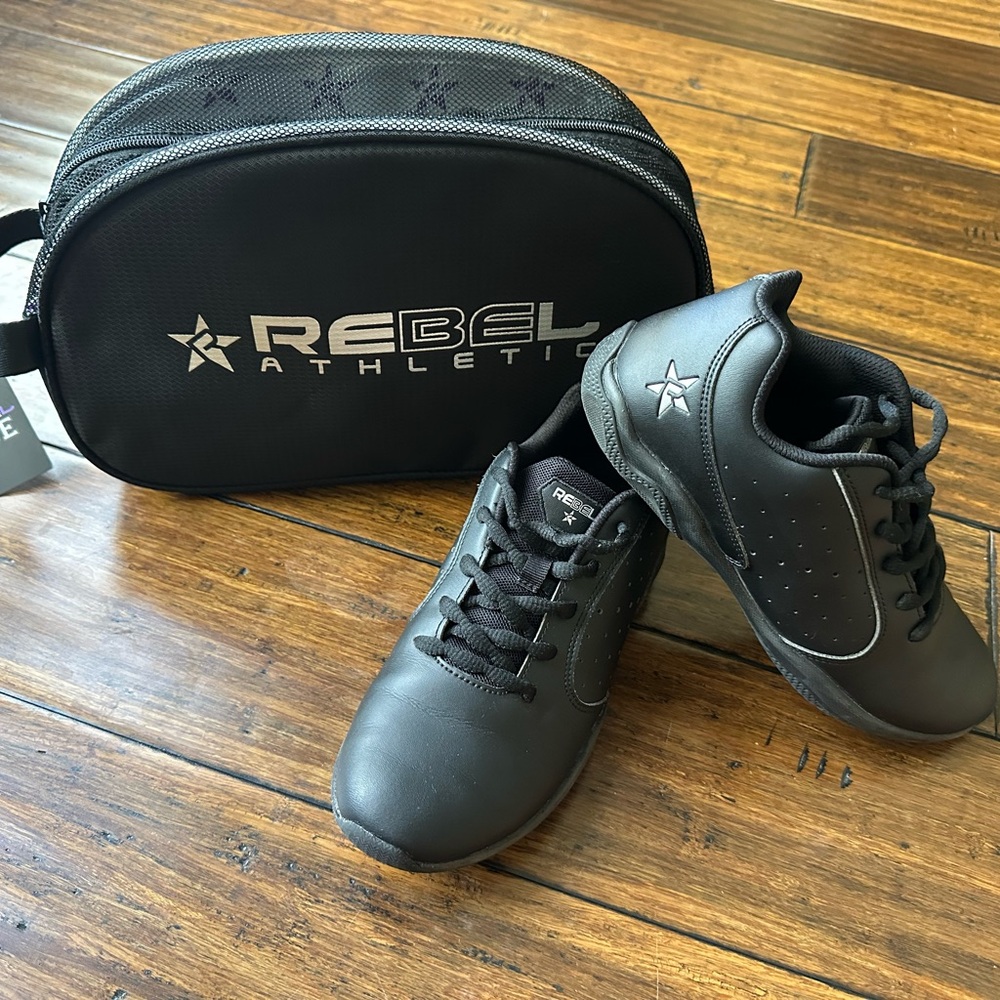Rebel Athletic Black Shoes with Bag